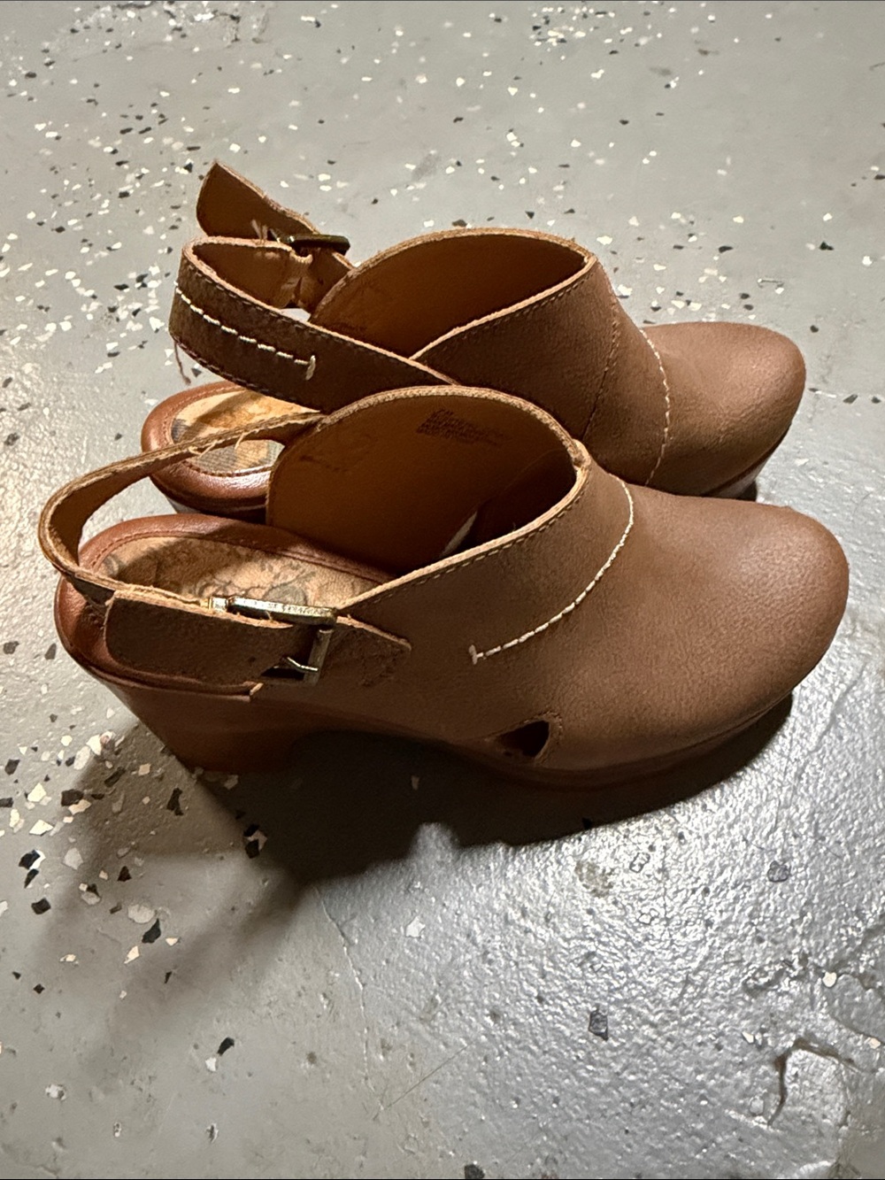 Brown Slingback Clog Heels - Casual Comfort